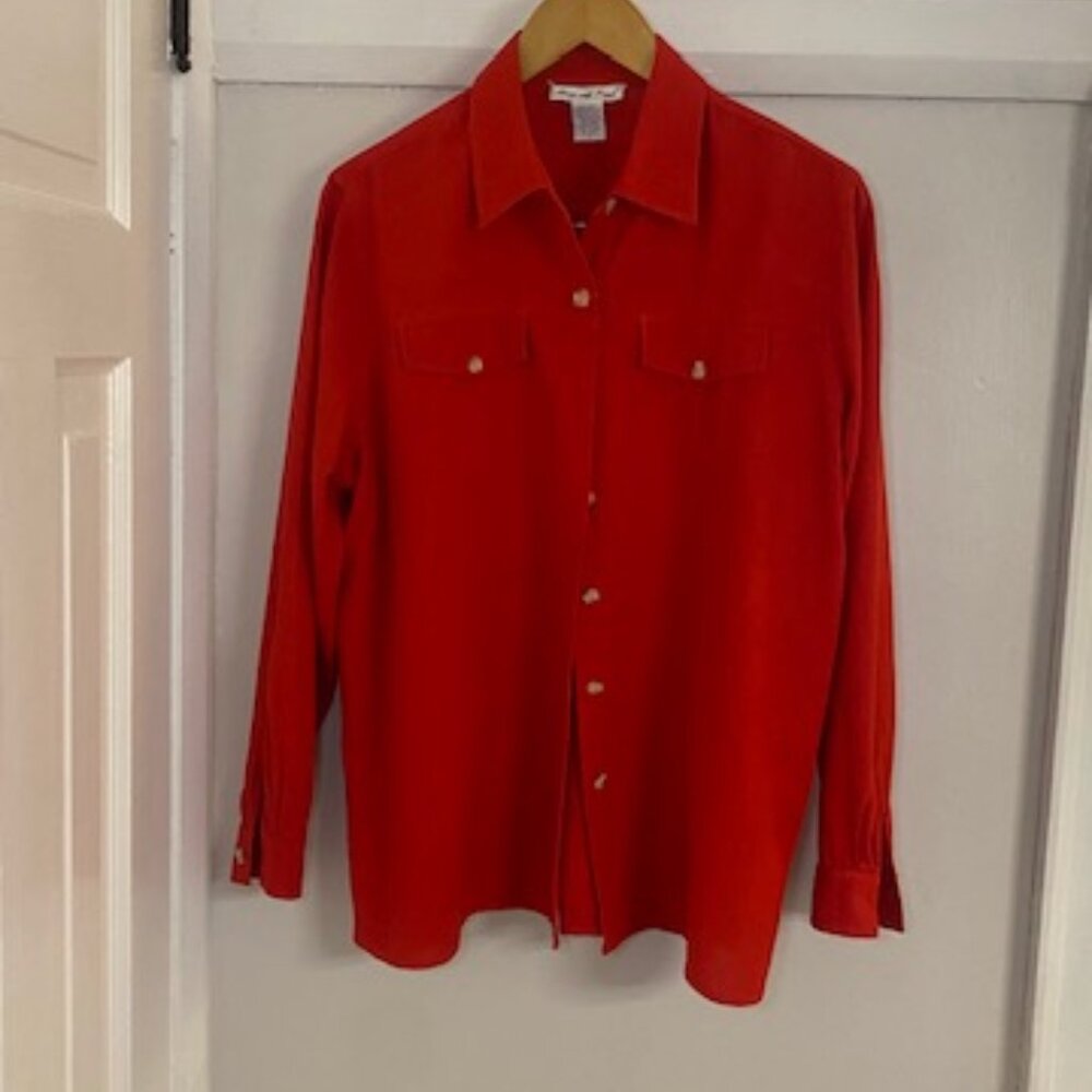 VTG Anna and Frank 100% Silk Blouse Red Button down long sleeve Slit sides